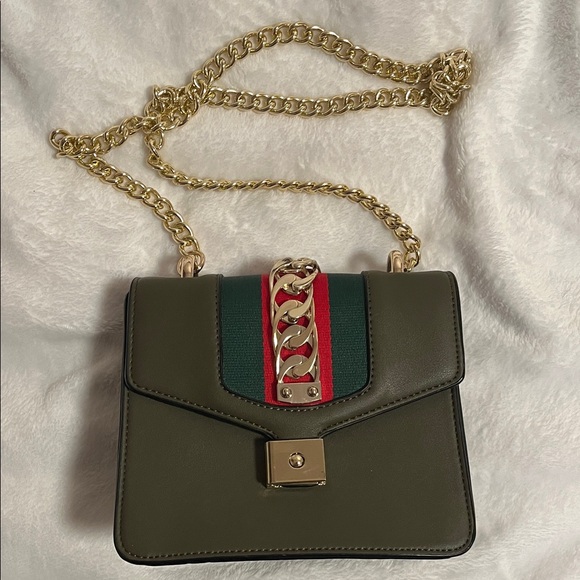 None Handbags - Chic Olive Green Crossbody Bag with Gold Chain